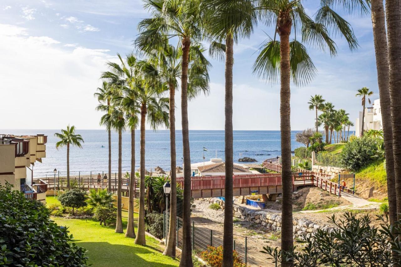 Holidays2Mijas Costa Lubina Del Sol Frontline Beach, Pool, Terrace, Seaview & Parking Sitio de Calahonda Bagian luar foto