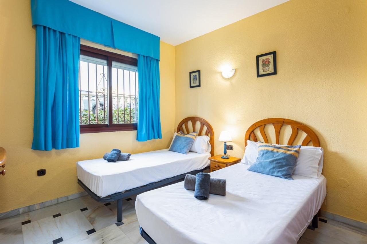 Holidays2Mijas Costa Lubina Del Sol Frontline Beach, Pool, Terrace, Seaview & Parking Sitio de Calahonda Bagian luar foto
